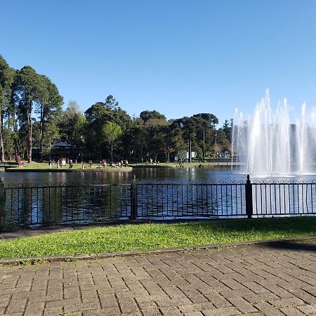 Lugar Encantador Com Patio, Proximo Ao Portico De Gramado Dış mekan fotoğraf